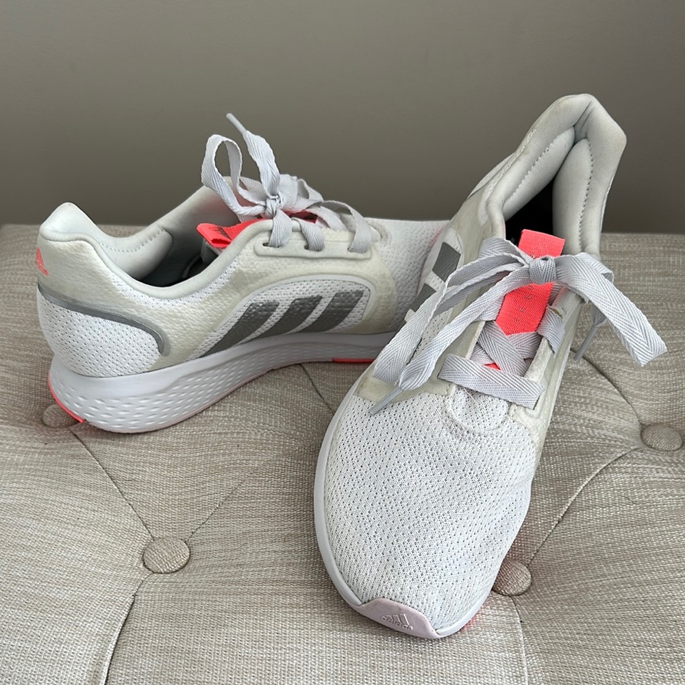 NWOT adidas Women’s Edge Lux 5